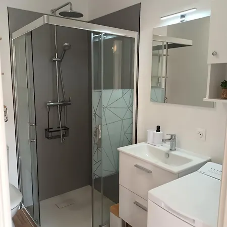 4 Calme Et Moderne Proche Des Thermes * 罗什福尔